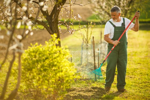Payment and cancellation terms for professional gardening services